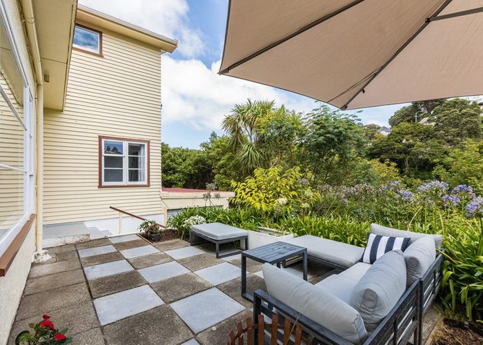  at 2 The Rigi, Northland, Wellington, Wellington