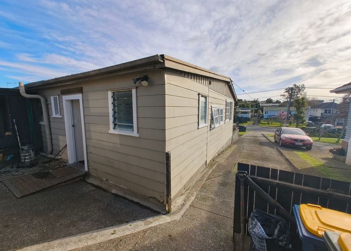  at 36 Kamara Road, Glen Eden, Waitakere City, Auckland