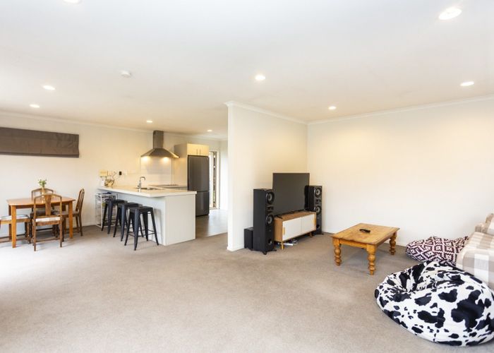  at 2/274  Burwood Road , Burwood, Christchurch City, Canterbury