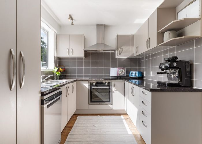  at 42 Lewis Street, Blockhouse Bay, Auckland City, Auckland