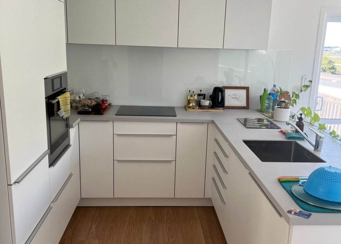  at 11 James Scott Place, Te Atatu South, Waitakere City, Auckland