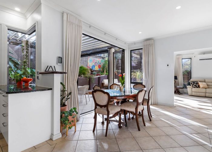  at 5A Montrose Terrace, Mairangi Bay, North Shore City, Auckland