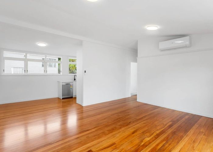  at 2/26 Warwick Street, Morningside, Auckland City, Auckland