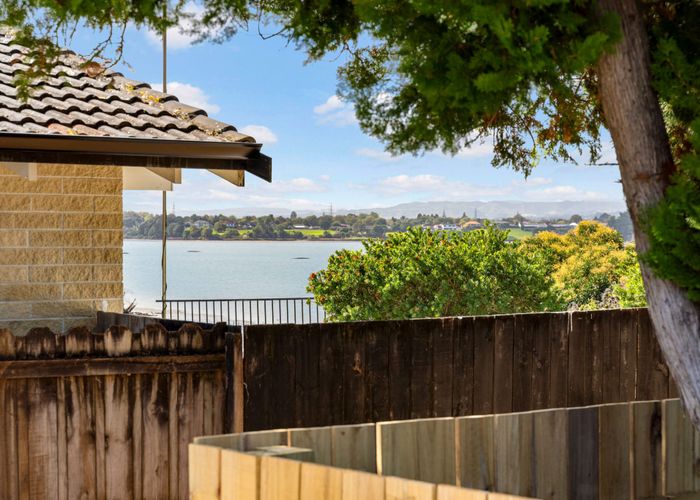  at 108 Carnoustie Drive, Wattle Downs, Manukau City, Auckland