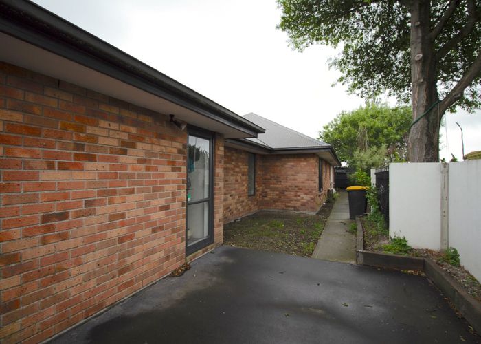  at 2 Little Oaks Drive, Yaldhurst , Christchurch City, Canterbury