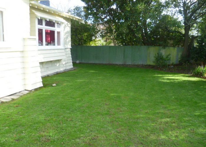  at 1/30 Worcester Street, West End, Palmerston North, Manawatu / Whanganui