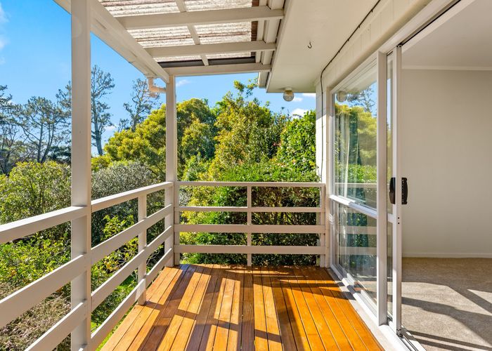  at 2/3 Holt Avenue, Torbay, North Shore City, Auckland