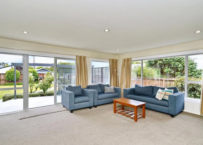 at 4 Mcfaddens Road, St Albans, Christchurch