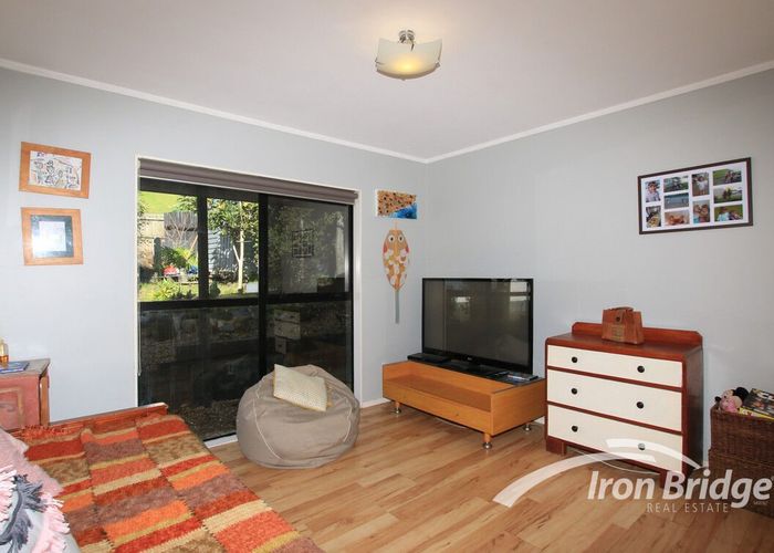  at 3/21 Taurus Crescent, Beach Haven, Auckland