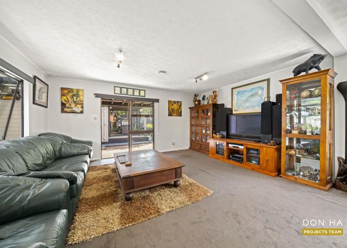  at 6//52 TIRONUI RD, Takanini, Auckland