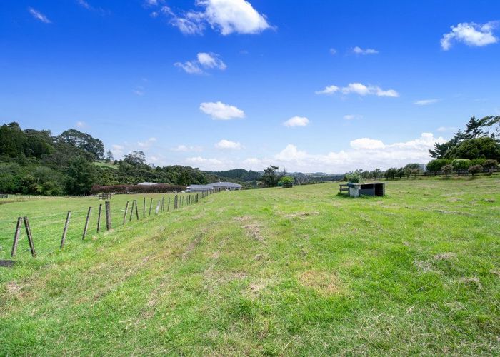  at 12 Mildon Road, Waitakere, Waitakere City, Auckland