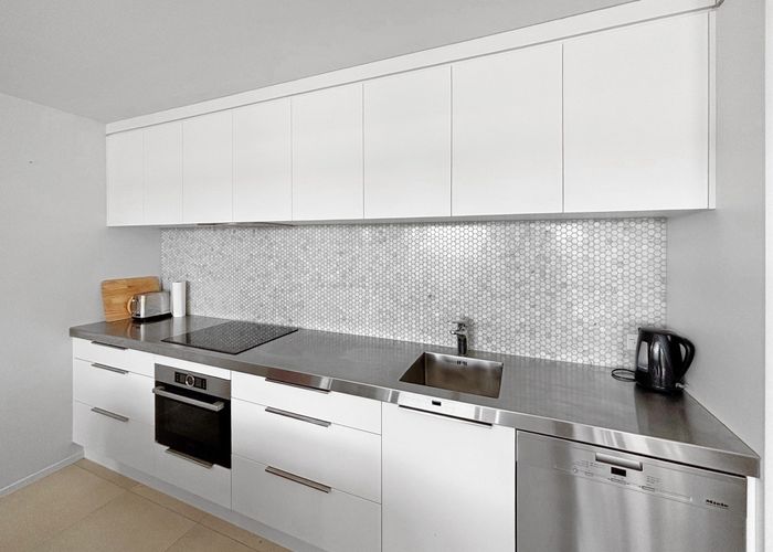  at 2/1F Herbert Street, Hauraki, North Shore City, Auckland