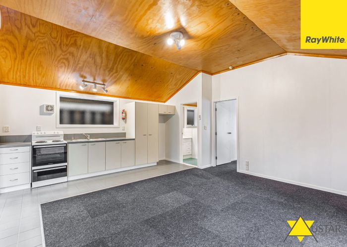  at 154 Piha Road, New Lynn