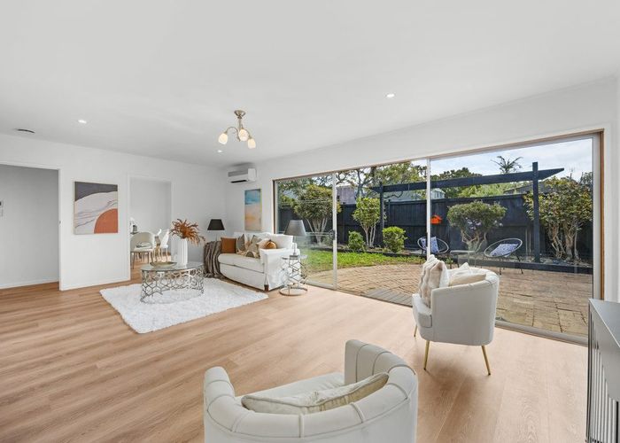  at 1/12 Imogene Way, Half Moon Bay, Manukau City, Auckland