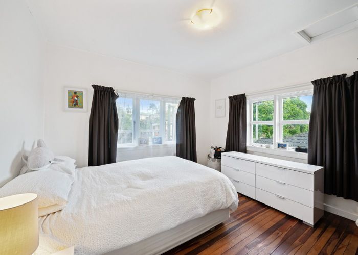  at 33 Whitney Street, New Windsor, Auckland City, Auckland