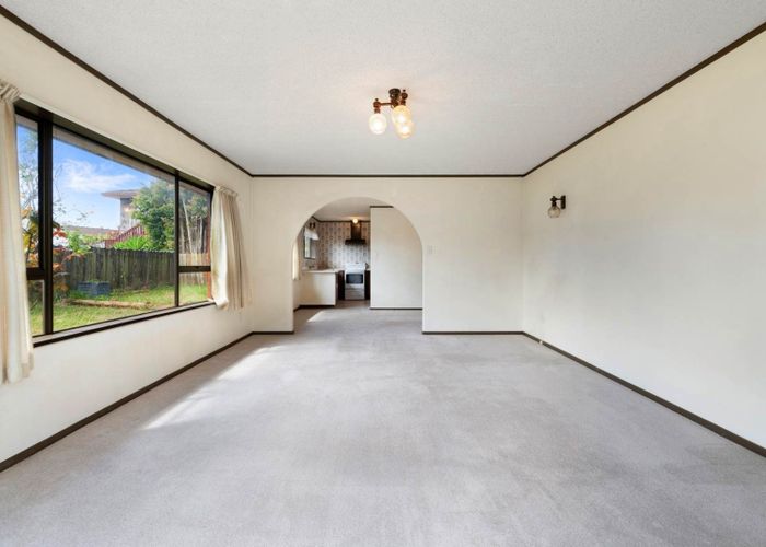  at 2/162 Prince Regent Drive, Farm Cove, Manukau City, Auckland