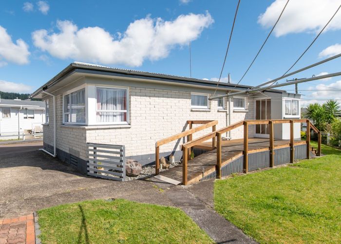  at 14 Fenruss Street, Fairy Springs, Rotorua