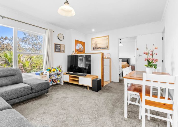  at 2/55 Ayton Drive, Totara Vale, North Shore City, Auckland