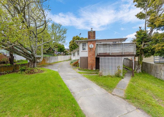  at 38 Bond Crescent, Forrest Hill, North Shore City, Auckland