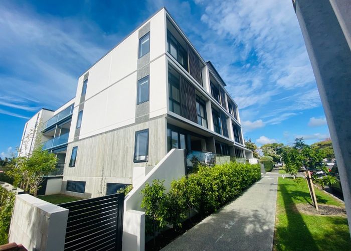  at 204/9 Walmer Road, Point Chevalier, Auckland City, Auckland