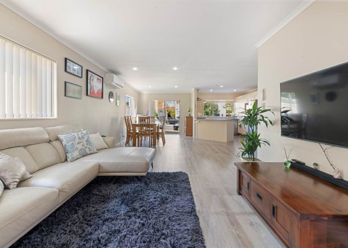  at 276 Murphys Road, Flat Bush, Auckland