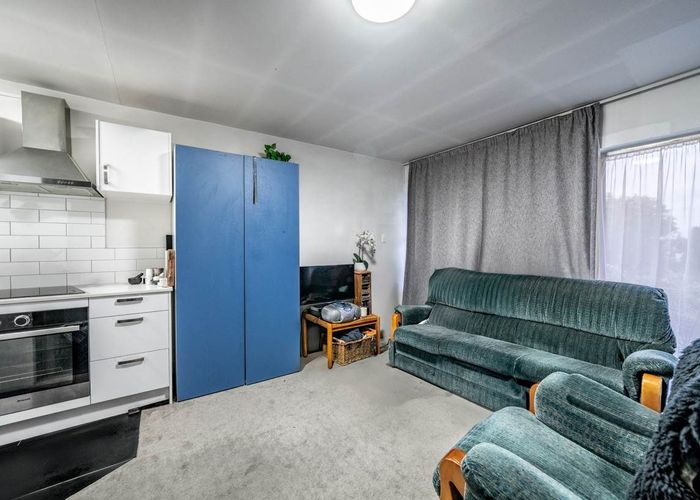  at 3R Mountain Road, Mount Wellington, Auckland City, Auckland