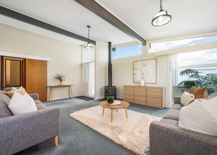  at 18 Alwyn Place, Newlands, Wellington, Wellington