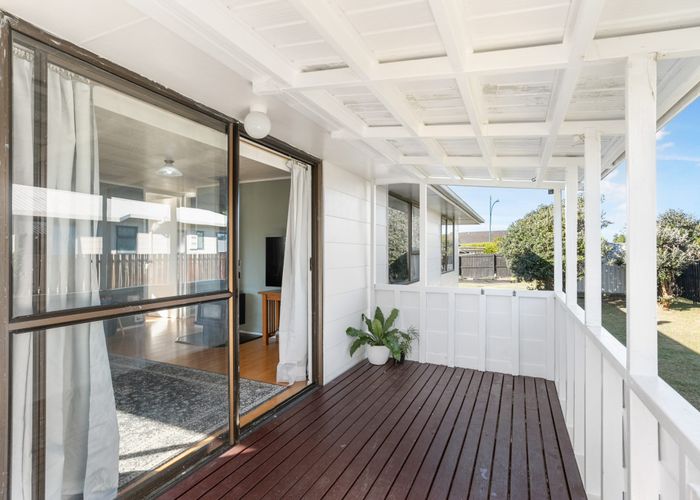  at 22 Compass Place, Te Atatu Peninsula, Auckland