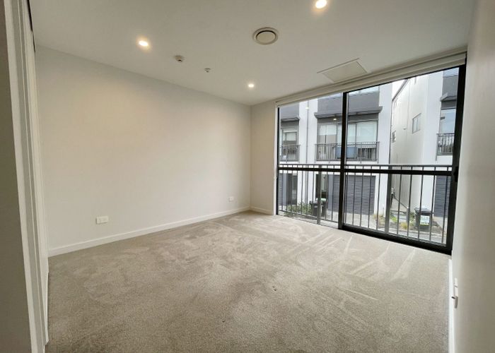  at 9/269 Rosedale Road, Albany, Auckland