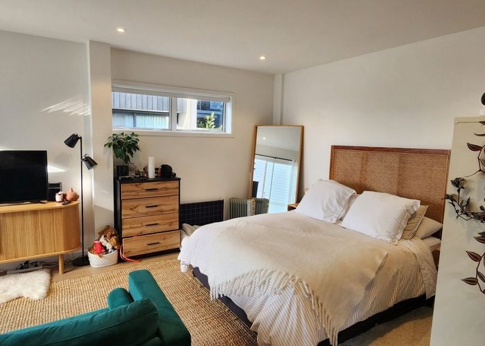  at 37a Gulf View Road, Murrays Bay, North Shore City, Auckland
