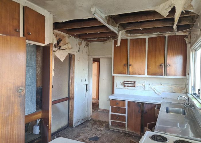  at 1/107 Halswell Road, Hillmorton, Christchurch City, Canterbury