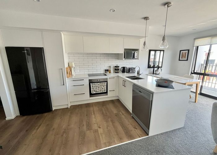 at 2/16 Unga Place, Beachlands, Auckland
