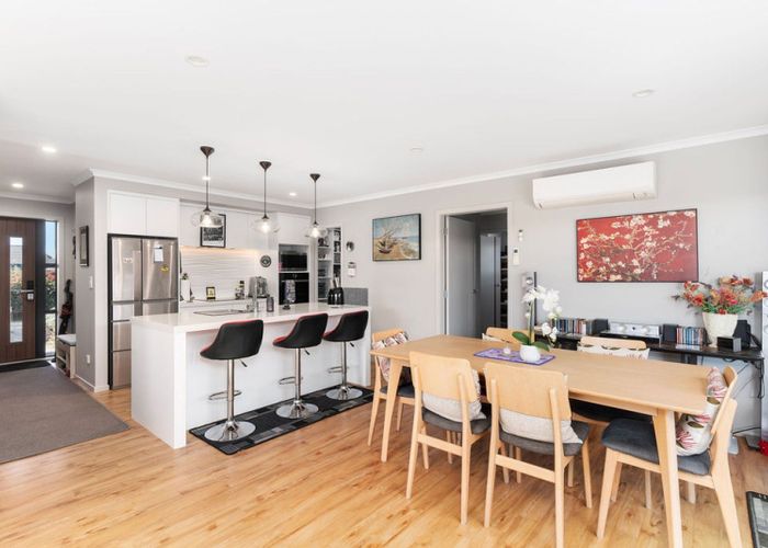  at 2 Devon Lane, Carterton