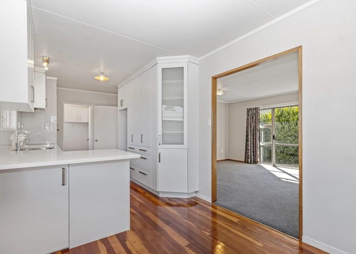  at 6 Margaret Place, Deanwell, Hamilton, Waikato