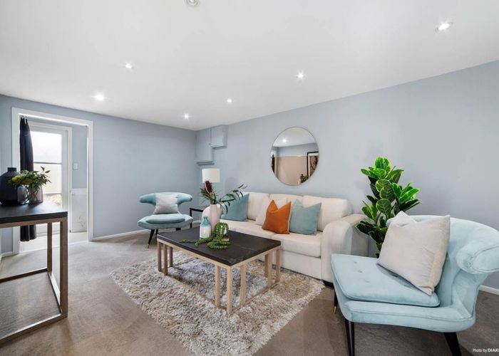  at 6 Hiwihau Place, Glenfield, North Shore City, Auckland