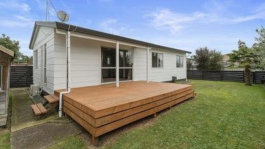  at 16 Purcell Place, Melville, Hamilton