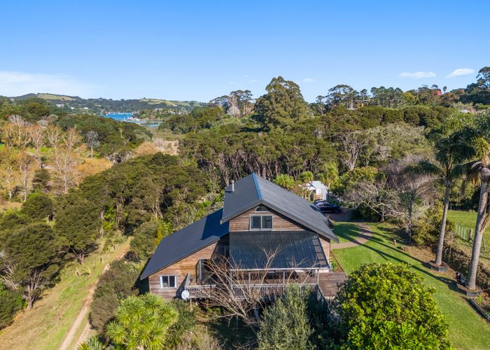  at 115 Wilma Road, Surfdale, Waiheke Island, Auckland