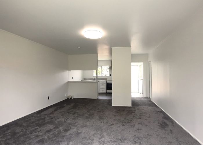  at 2/27 Mon Desir Place, Manurewa, Auckland