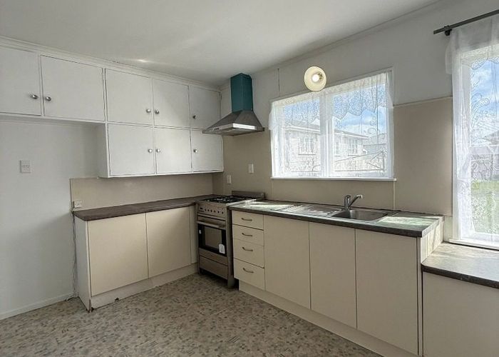  at 2/17 CHURCH STREET, Otahuhu, Auckland City, Auckland
