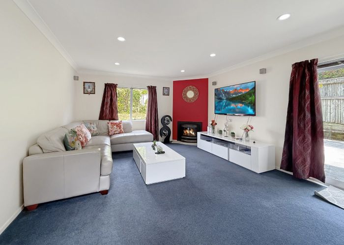  at 5 Erlestoke Crescent, Churton Park, Wellington