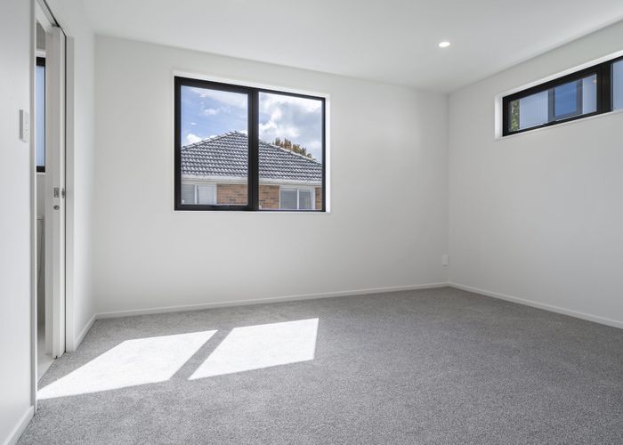  at 2/6 McRae Road, Mount Wellington, Auckland City, Auckland