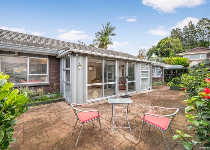  at 6 Kavanagh Place, Opaheke, Papakura