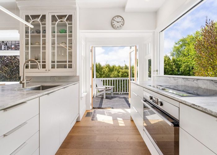  at 27 Huntsbury Avenue, Huntsbury, Christchurch