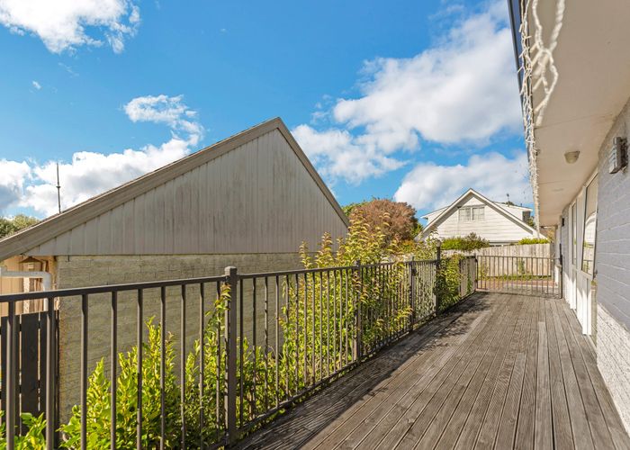  at 2/31 Ashdown Place, Pahurehure, Papakura, Auckland