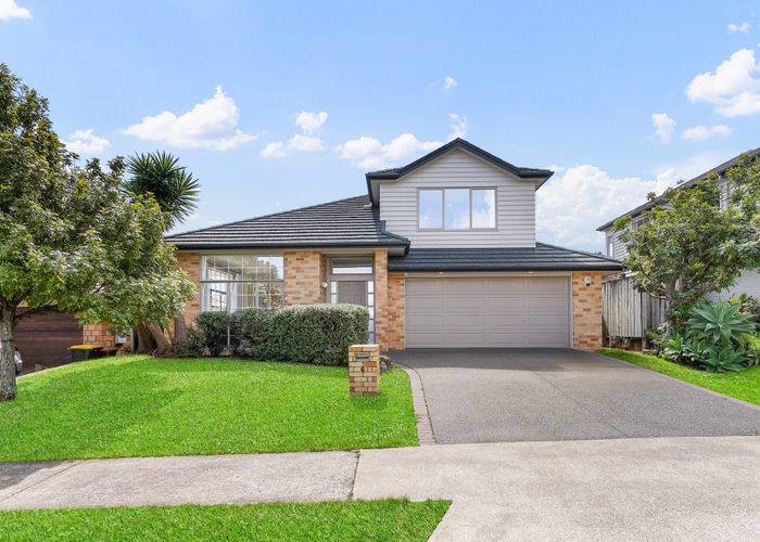  at 6 Silverwood Drive, Flat Bush, Auckland