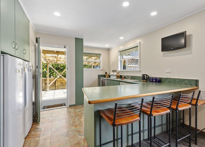  at 12 Wilfred Street, Tawa, Wellington, Wellington
