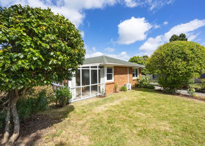  at 63 La Rosa Street, Green Bay, Waitakere City, Auckland