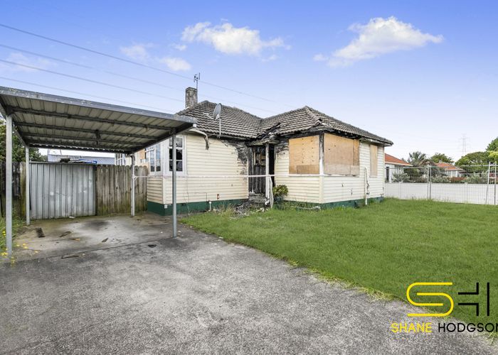  at 16 Waipapa Crescent, Otara, Auckland