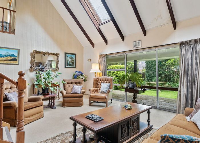  at 335 Te Moana Road, Waikanae