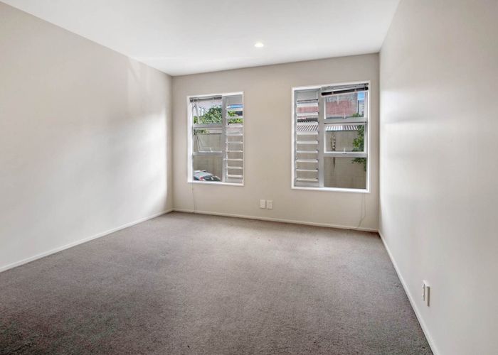  at 9/17 Auburn Street, Grafton, Auckland